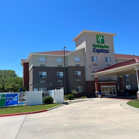 Holiday Inn Express - Wichita North - Park City By Ihg Dış mekan fotoğraf